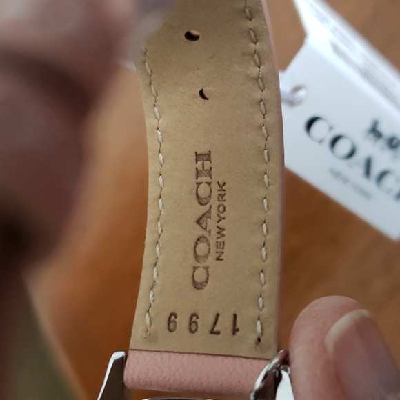 New Coach Ruby Watch, 32 Mm Pink new in Box - Picture 5 of 7